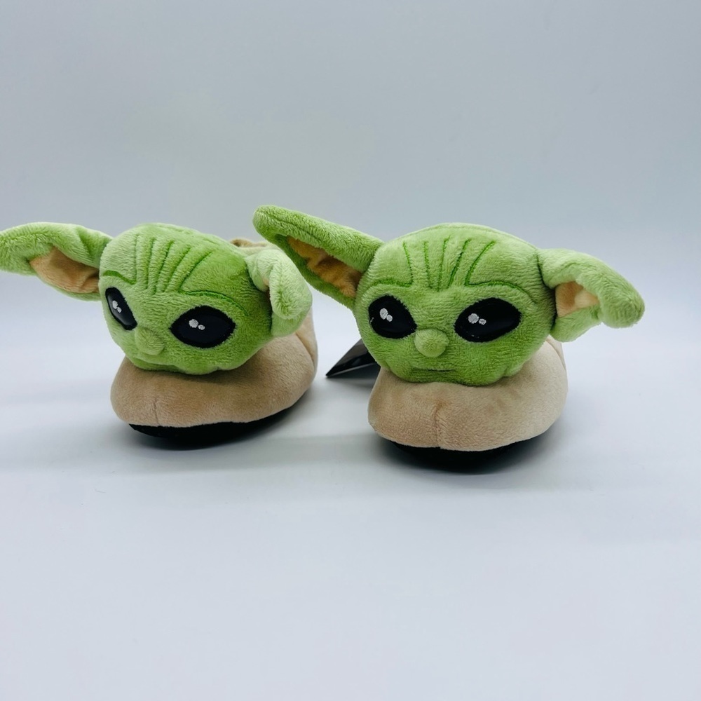 DISNEY BABY YODA The Mandalorian HOUSE SHOES SIZE 3-4 NWT